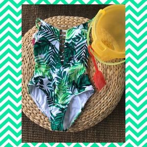 One piece bathing suit 🌴